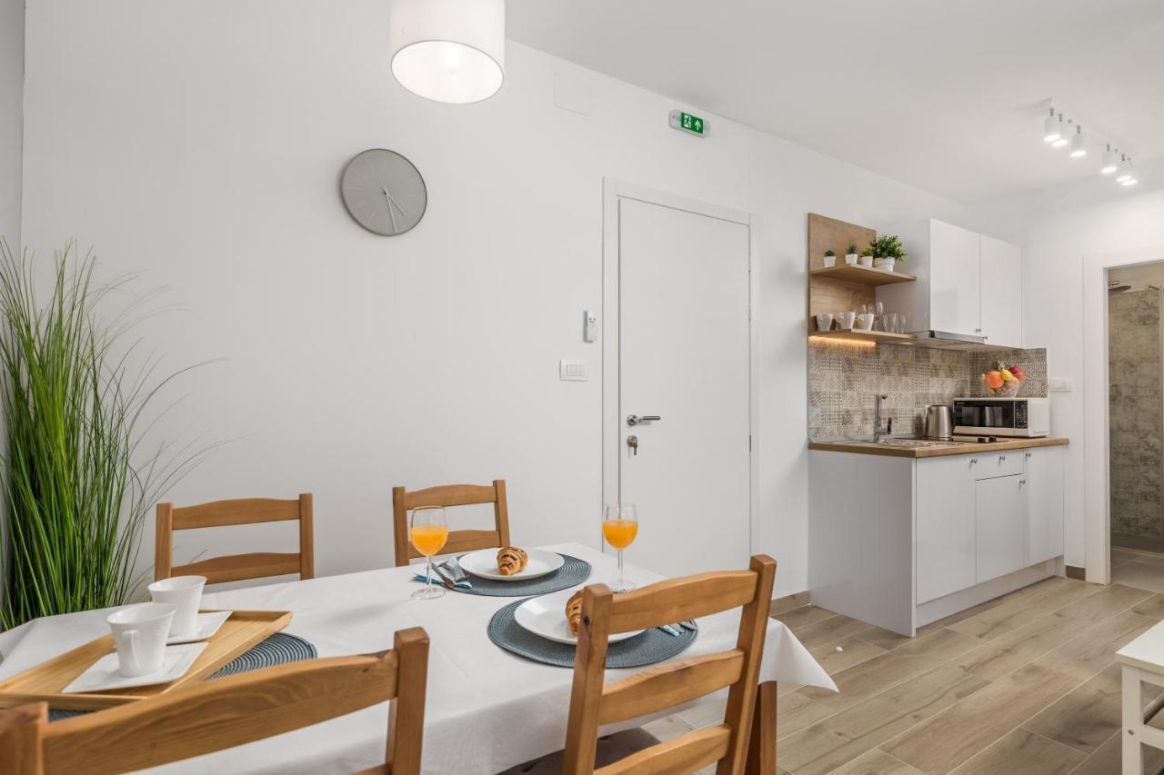 Srnec Apartments - Ciottina Rijeka Bagian luar foto