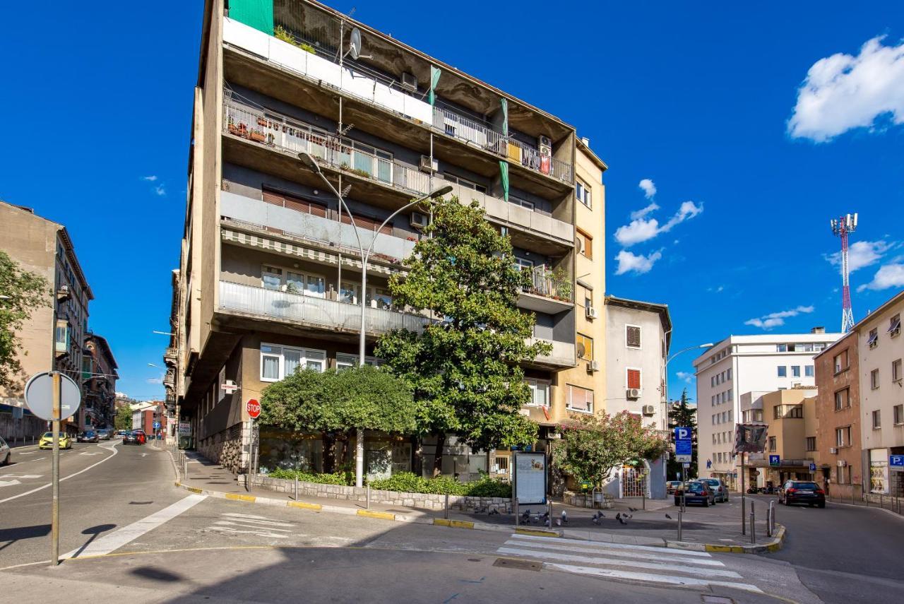 Srnec Apartments - Ciottina Rijeka Bagian luar foto